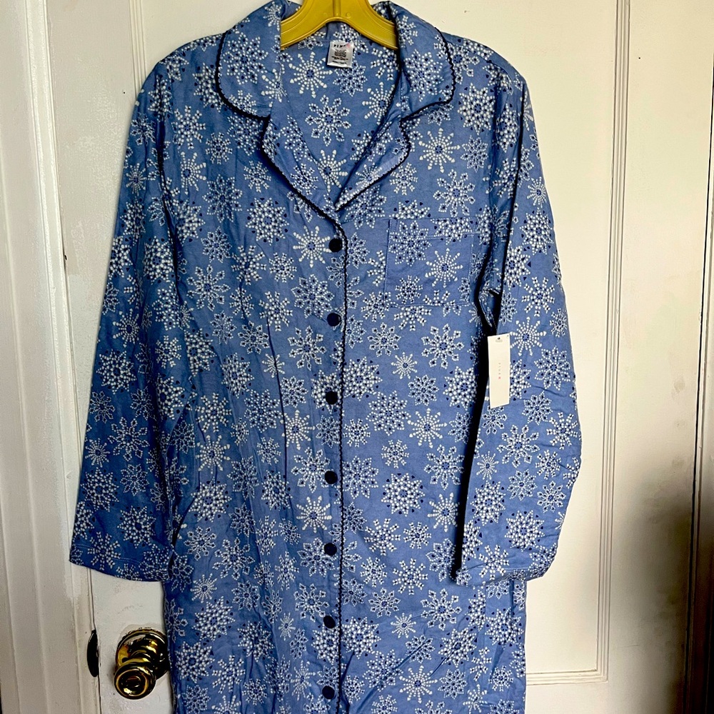 Sleepwear 1 piece below knee Small size blue Pink brand . New